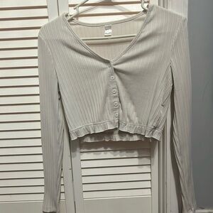white long sleeve crop top